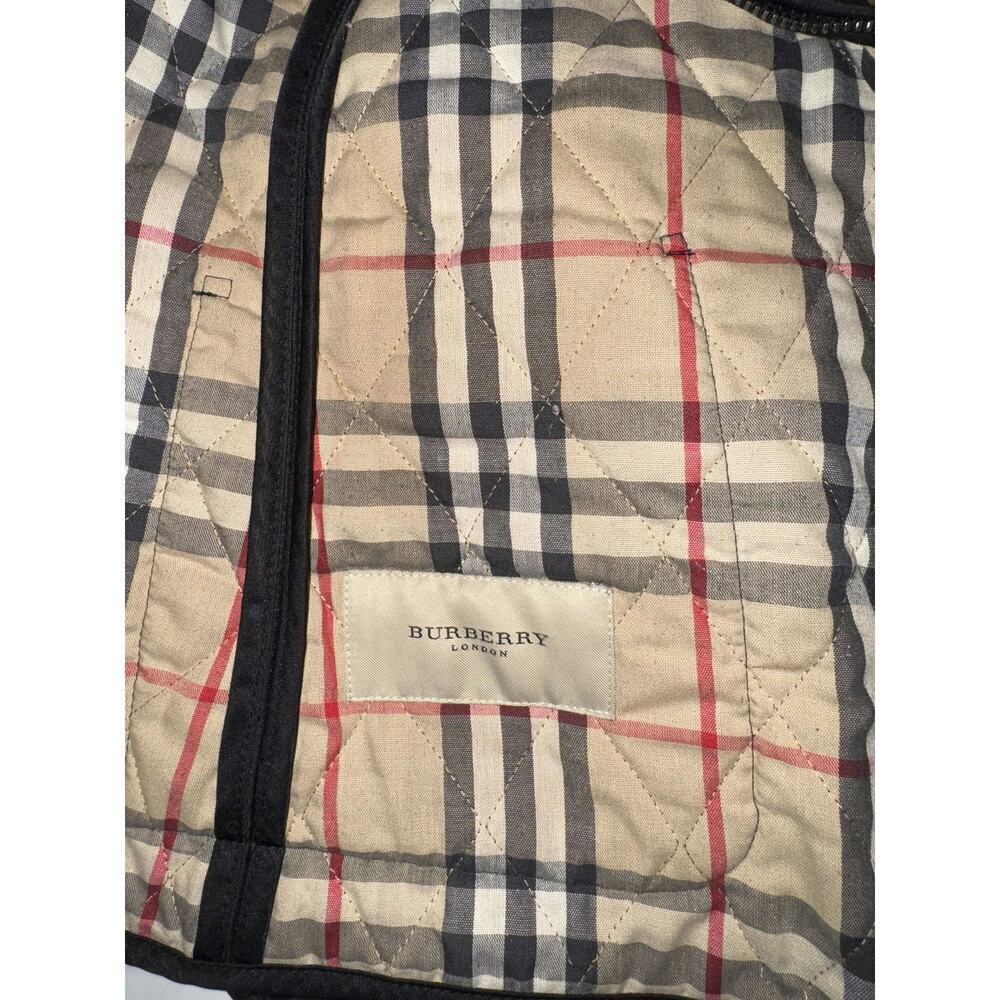 Burberry Quilted Jacket in Black - Good Condition - Picture 7 of 7